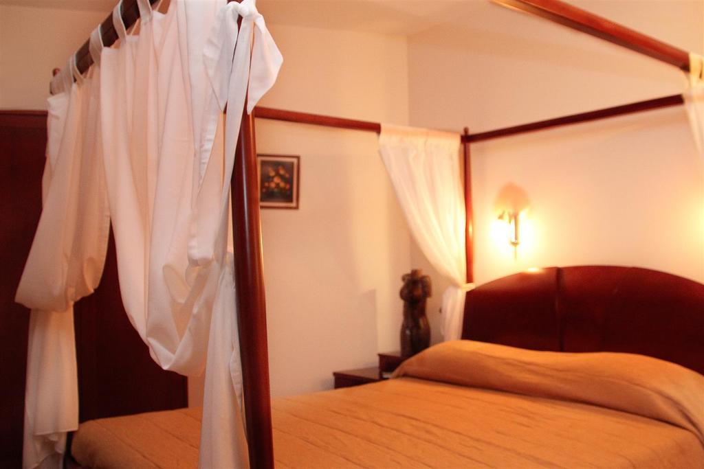 Mythos Hotel Елатохори Екстериор снимка
