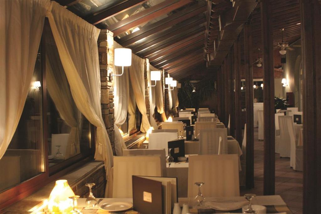 Mythos Hotel Елатохори Екстериор снимка