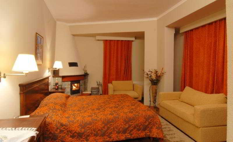 Mythos Hotel Елатохори Екстериор снимка